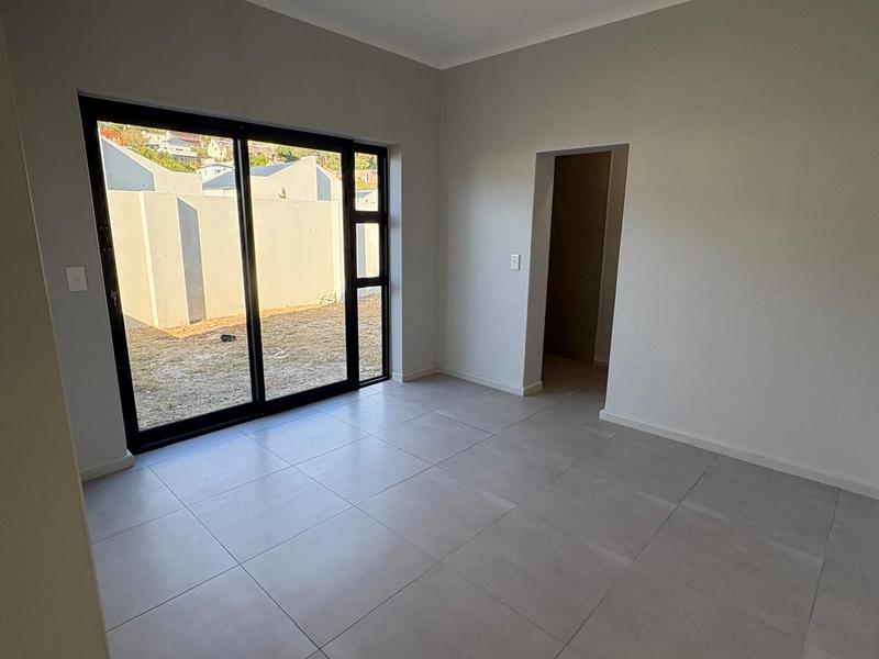 To Let 3 Bedroom Property for Rent in Capri Western Cape